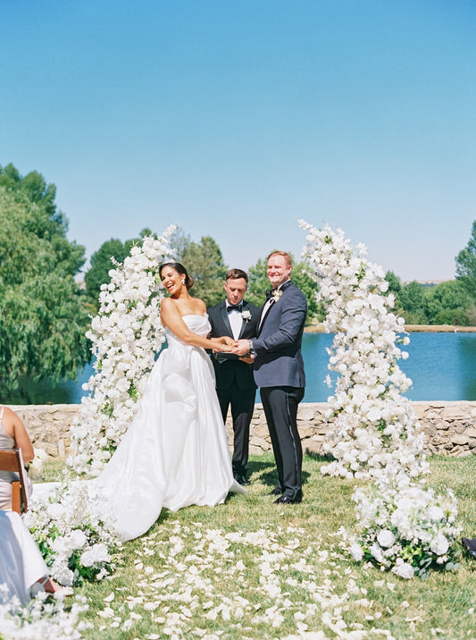 Why Choose Artificial Flowers for Your Wedding?