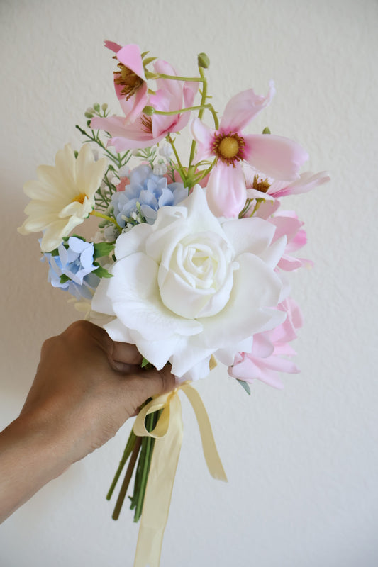 [IN STOCK] Whimsy Bridesmaid Bouquet