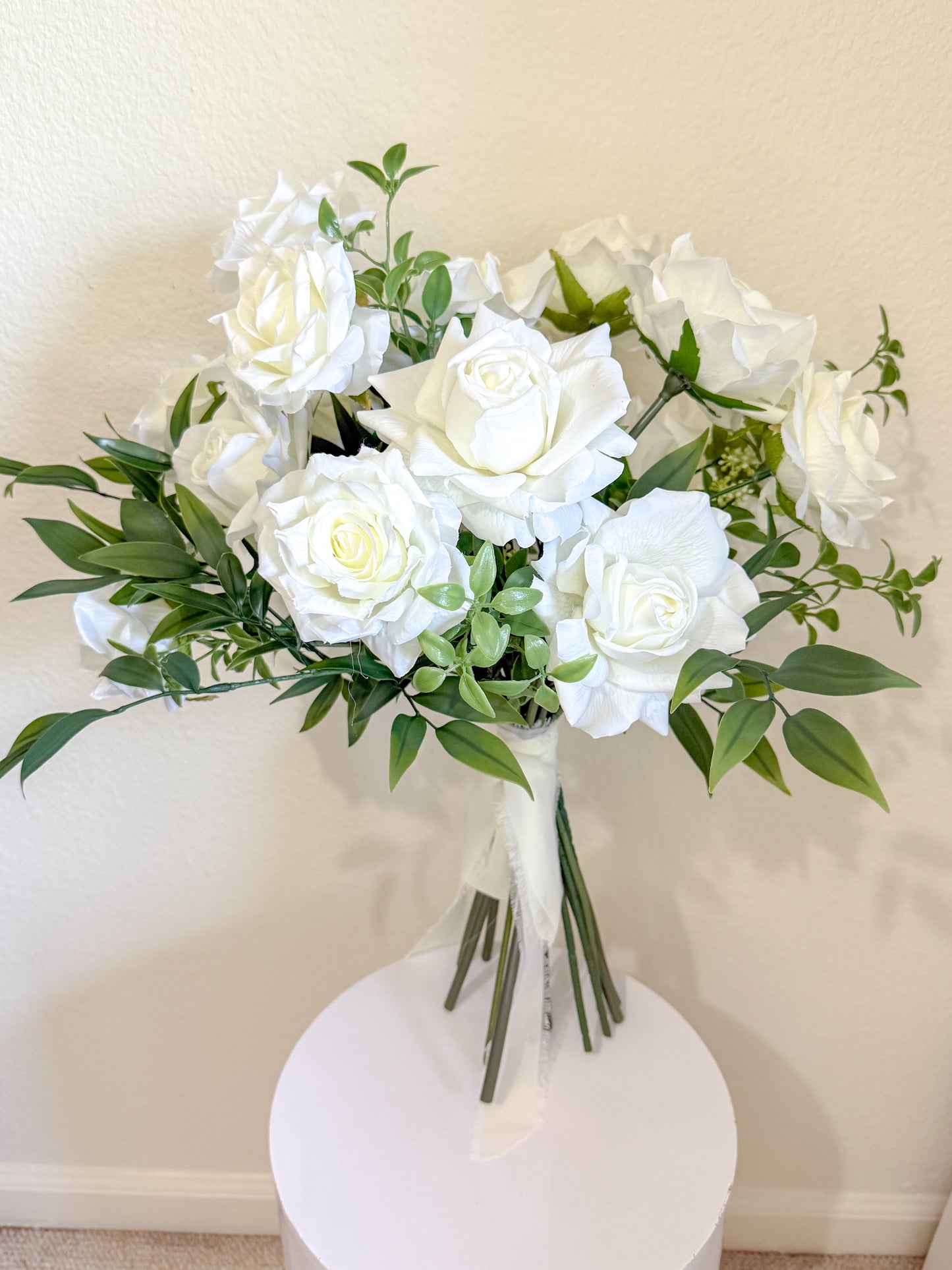 [IN STOCK] Classic Laurel Bouquet