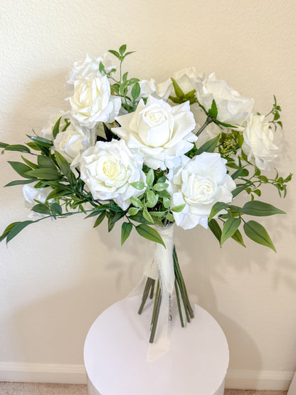 [IN STOCK] Classic Laurel Bouquet